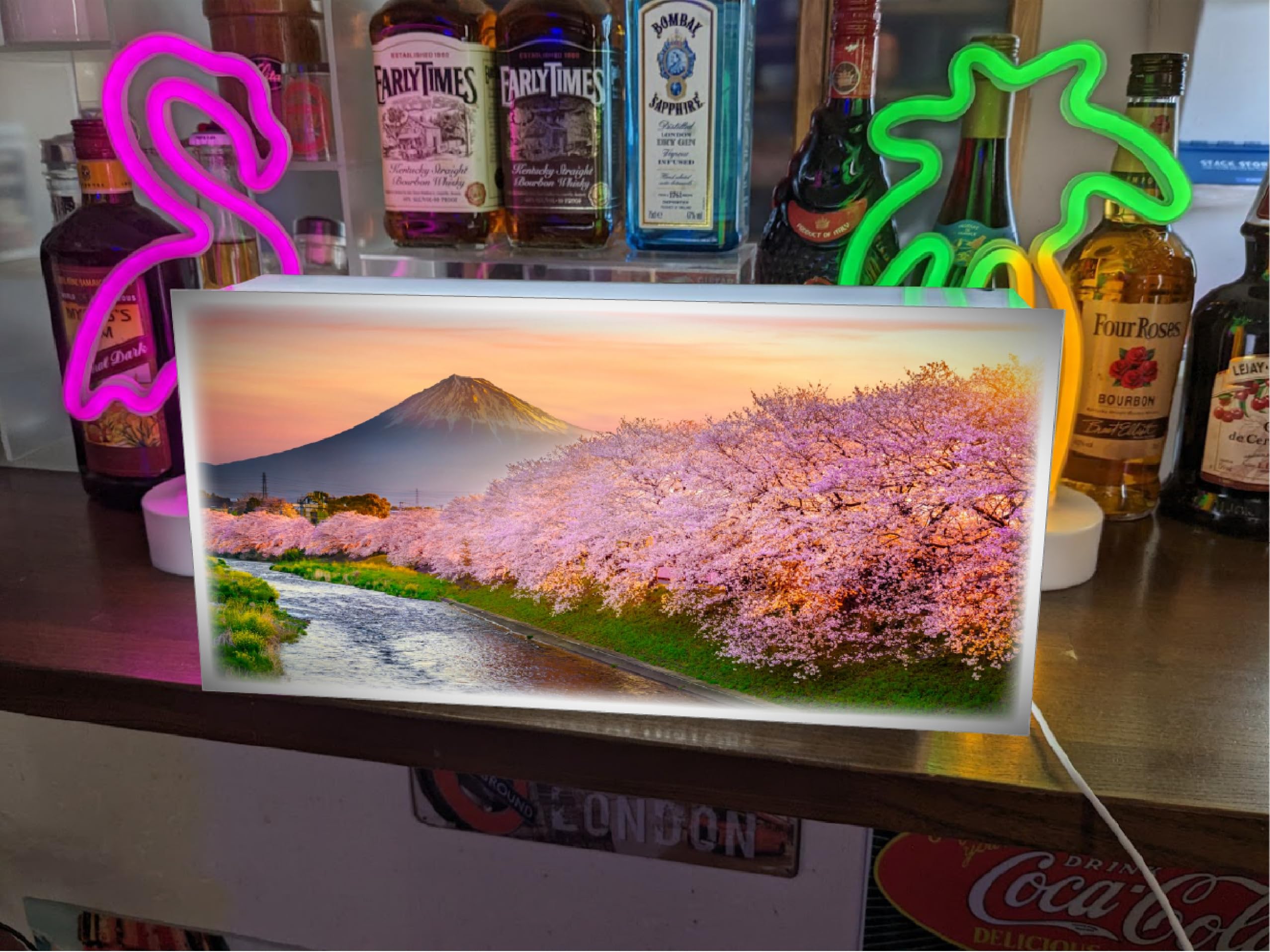 【壁掛け】富士山 さくら 桜 渓流 景色 照明 看板 置物 雑貨 ライトBOX Amazon.co.jp: 【壁掛け Lサイズ オーダー無料】富士山 さくら 桜 渓流